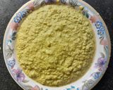 A picture of step 2 of Matar Dal Malvani curry.