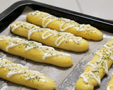 Foto langkah ke 5 dari resep Roti Parmesan Cheese Parmesan Breadstick empuk tapi kokoh.