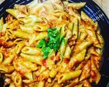 صورة لخطوة 3 من وصفة مكرونه بصوص بينك بدون سلق تحفه