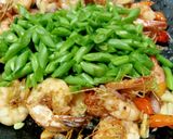 Foto langkah ke 5 dari resep Tumis Buncis Udang Peci.