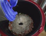 Foto langkah ke 5 dari resep Nasi Goreng Rice Cooker.