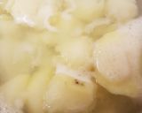 A picture of step 4 of Garlic & Ginger Pork with Creamy sauce. And mashed potato.