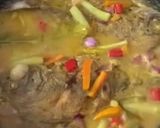 Foto langkah ke 4 dari resep Ikan Goreng Bumbu Acar Kuning.