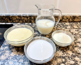 Foto del paso 1 de la receta: Pastel muy esponjoso con cobertura a las “ 4 leches”