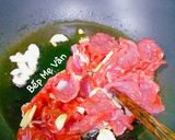 Hình bước làm 2 của món Măng tây,cà rốt và bông cải xanh xào thịt bò