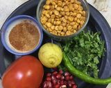 A picture of step 1 of Chana dal chaat.
