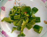 A picture of step 1 of Mix veg with white rice.