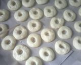 Foto langkah ke 6 dari resep Donat simpel.