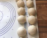 Vajas és sajtos kifli recept fázis 3 fotója