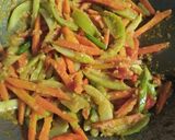 Foto langkah ke 4 dari resep *acar timun wortel*.