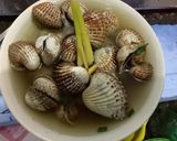 Foto langkah ke 5 dari resep Sup Kerang Praktis.