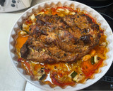 Foto del paso 3 de la receta: Bondiola de cerdo adobada al horno con verduras