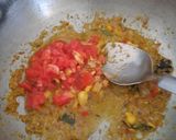A picture of step 3 of Tomato rice.