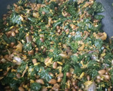 முருங்கை கீரை பொரியல் 🥗☘️ ரெசிபி ஸ்டேப் 2 புகைப்படம்