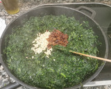 Foto del paso 3 de la receta: Espinacs amb carn de porc