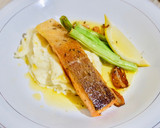 Foto langkah ke 7 dari resep Salmon Garlic Lemon Butter Sauce.