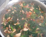 Foto del paso 5 de la receta: Sopa de espinaca con champiñones