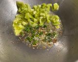 A picture of step 1 of Green tomato chutney.