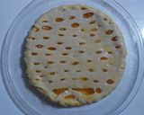 A picture of step 7 of Mango pie.