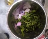 A picture of step 1 of Palak-Peas-Paneer Paratha.