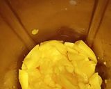 A picture of step 1 of Mango fluffy Slush.
