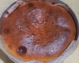 Foto langkah ke 5 dari resep Ube Burnt Cheese Cake.