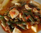Foto del paso 8 de la receta: Chauchas en salsa de tomate con huevos y papas doradas