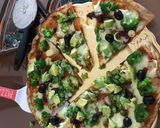 Foto del paso 5 de la receta: Pizza saludable con vegetales
