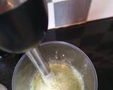 Spaghetti with prawn, tomatoes and courgette pesto recipe step 2 photo