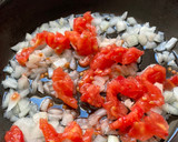 Foto del paso 2 de la receta: Huevos 🥚 rellenos diferentes 😜