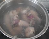 Foto langkah ke 1 dari resep Sup Kembang Tahu Ayam Kampung.