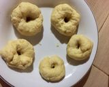 Foto langkah ke 4 dari resep Donat Kentang.