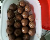 Foto langkah ke 3 dari resep Bola-bola biskuit.
