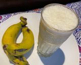 A picture of step 5 of Banana milk shake.
