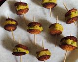 A picture of step 8 of Mini Idly burger.