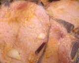 Foto del paso 3 de la receta: Chuletas ahumadas en crema de chile guajillo