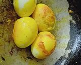 A picture of step 2 of Afghani egg curry.