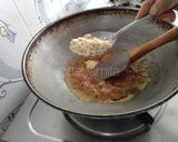 A picture of step 1 of Butterscotch lassi (without sugar).