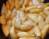Foto del paso 2 de la receta: Postre de manzana y peras con crumble crocante