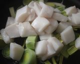 Foto del paso 2 de la receta: Pota con tomate