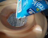 A picture of step 3 of Banana and coconut smoothie.
