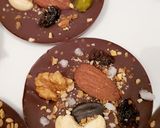 Une image de l'étape 3 de Mendiants au chocolat noir.