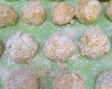 Foto langkah ke 5 dari resep Fried Rice Balls.