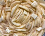 Une image de l'étape 2 de Gâteau aux pommes pour fêter l’automne.