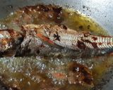 Foto langkah ke 4 dari resep Ikan goreng isi cabe.