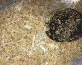 A picture of step 3 of Crunchy dry fruits mixture.