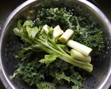 Foto del paso 1 de la receta: Crema de kale y judías verdes