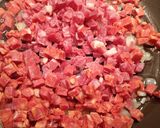 Foto del paso 2 de la receta Pasta de colores con jamón y chorizo