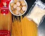 Hình bước làm 1 của món Mì Ý Xúc Xích Sốt Bò Bằm