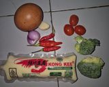 Foto langkah ke 1 dari resep Tahu dadar brokoli tomat sederhana.